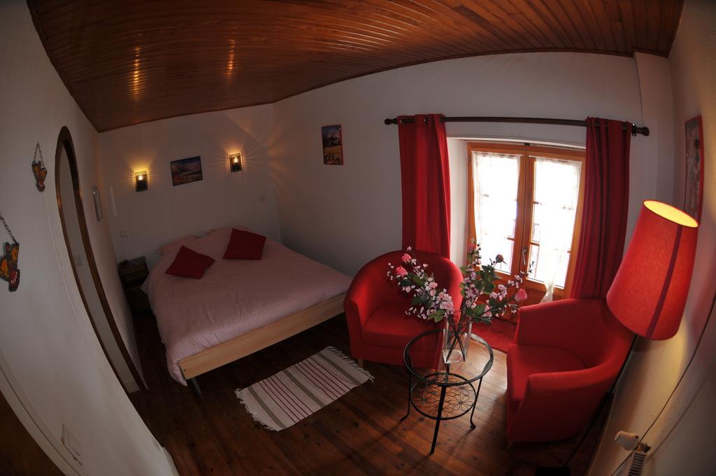 Auberge De La Providence Saint-Donat Ruang foto