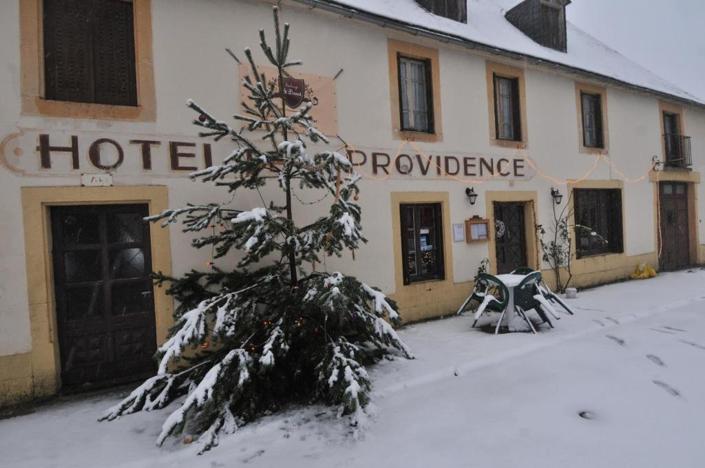 Auberge De La Providence Saint-Donat Bagian luar foto