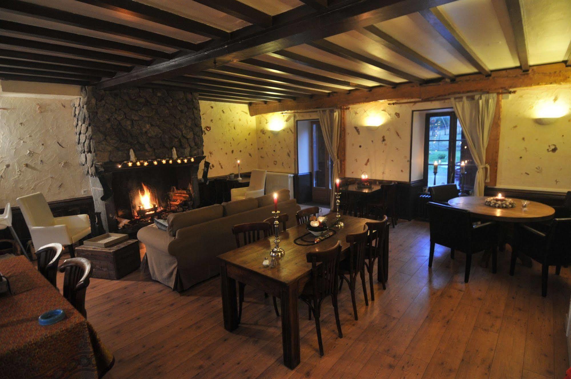 Auberge De La Providence Saint-Donat Bagian luar foto